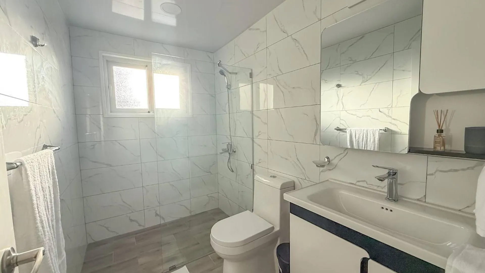 Hillside Condo - 2Br Charming Apt Close To Strip Sosua